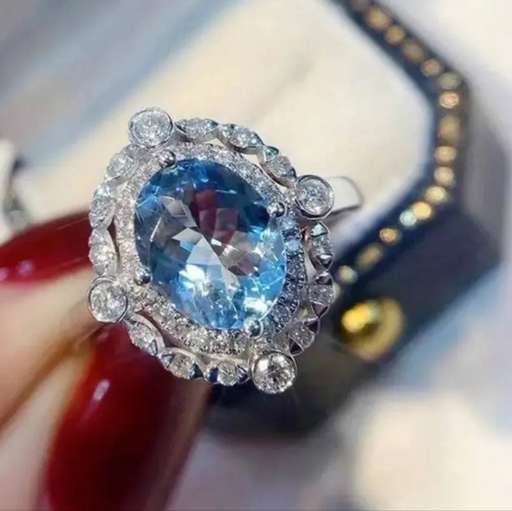 SALE ** BRAND NEW ** GORGEOUS VINTAGE OCEAN BLUE TOPAZ AND DIAMOND RING
